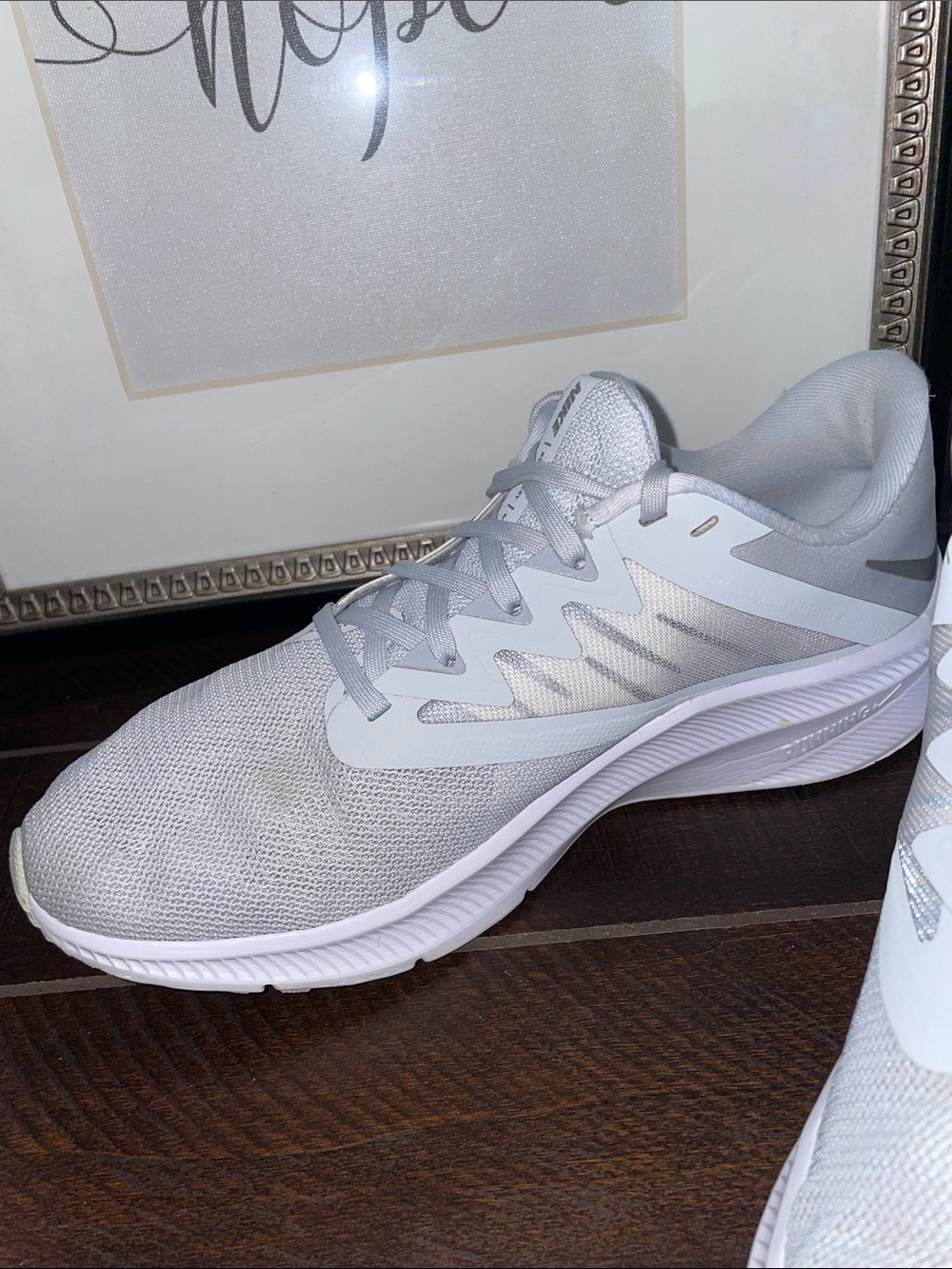 Nike Quest 3 Women’s Running Shoes Sneakers Size 8.5 Platinum / Metallic Silver - Picture 6 of 14